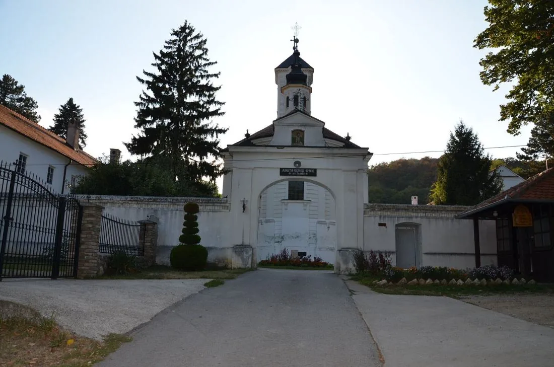 Manastir Vrdnik — Ravanica