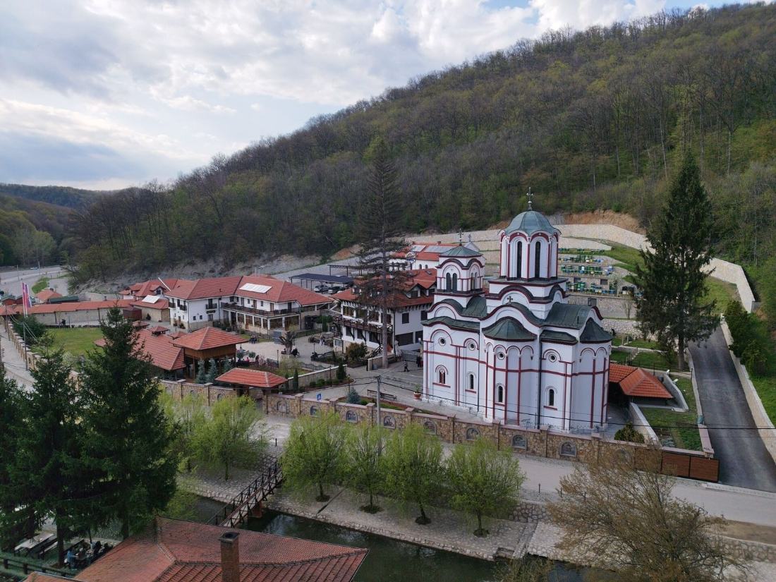 Manastir Tumane